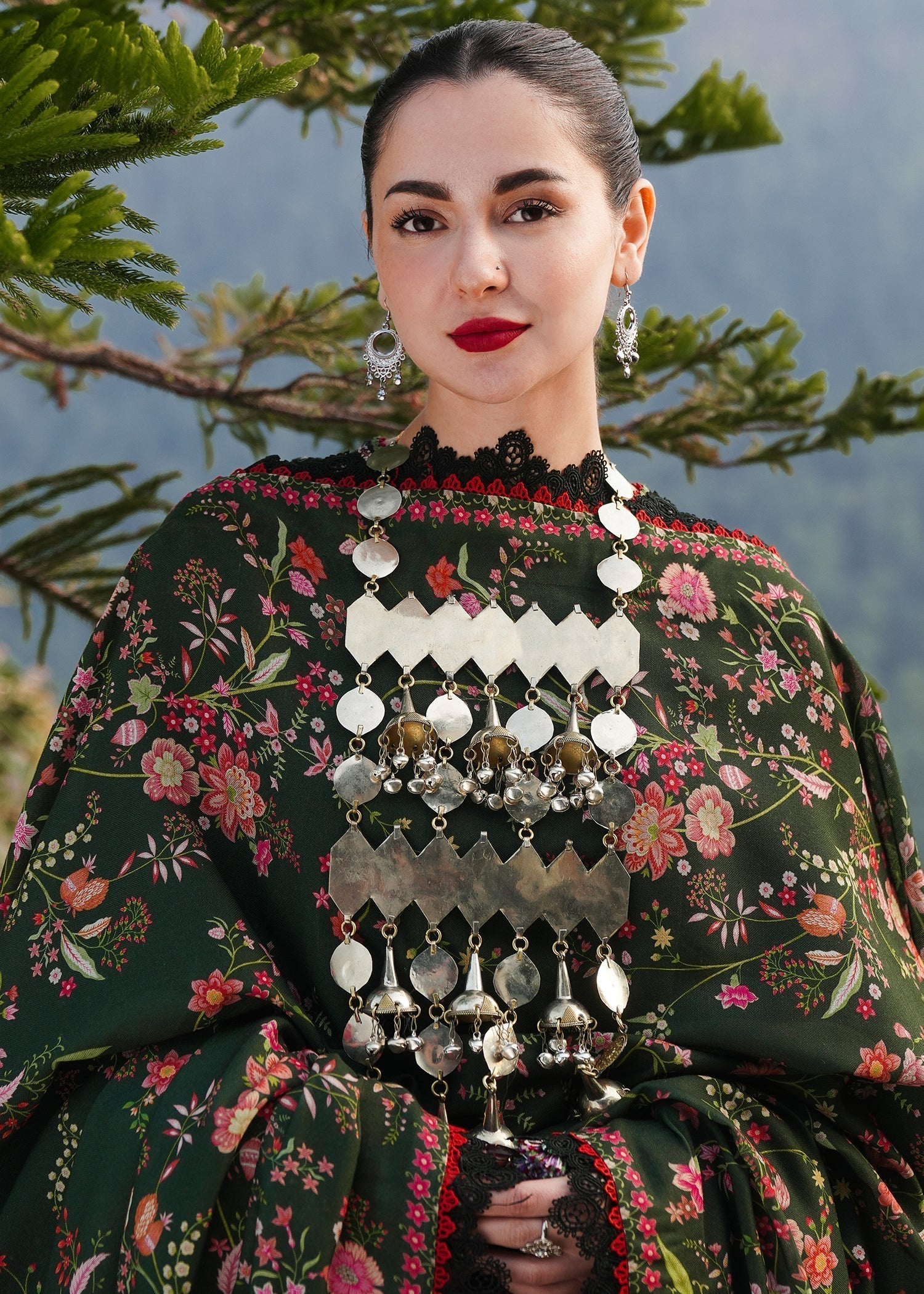 HUSSAIN REHAR-3PC UNSTITCHED EMBROIDERED SHIRT WITH COTRAI PRINTED SHAWL AND TROUSER (SYT-178)