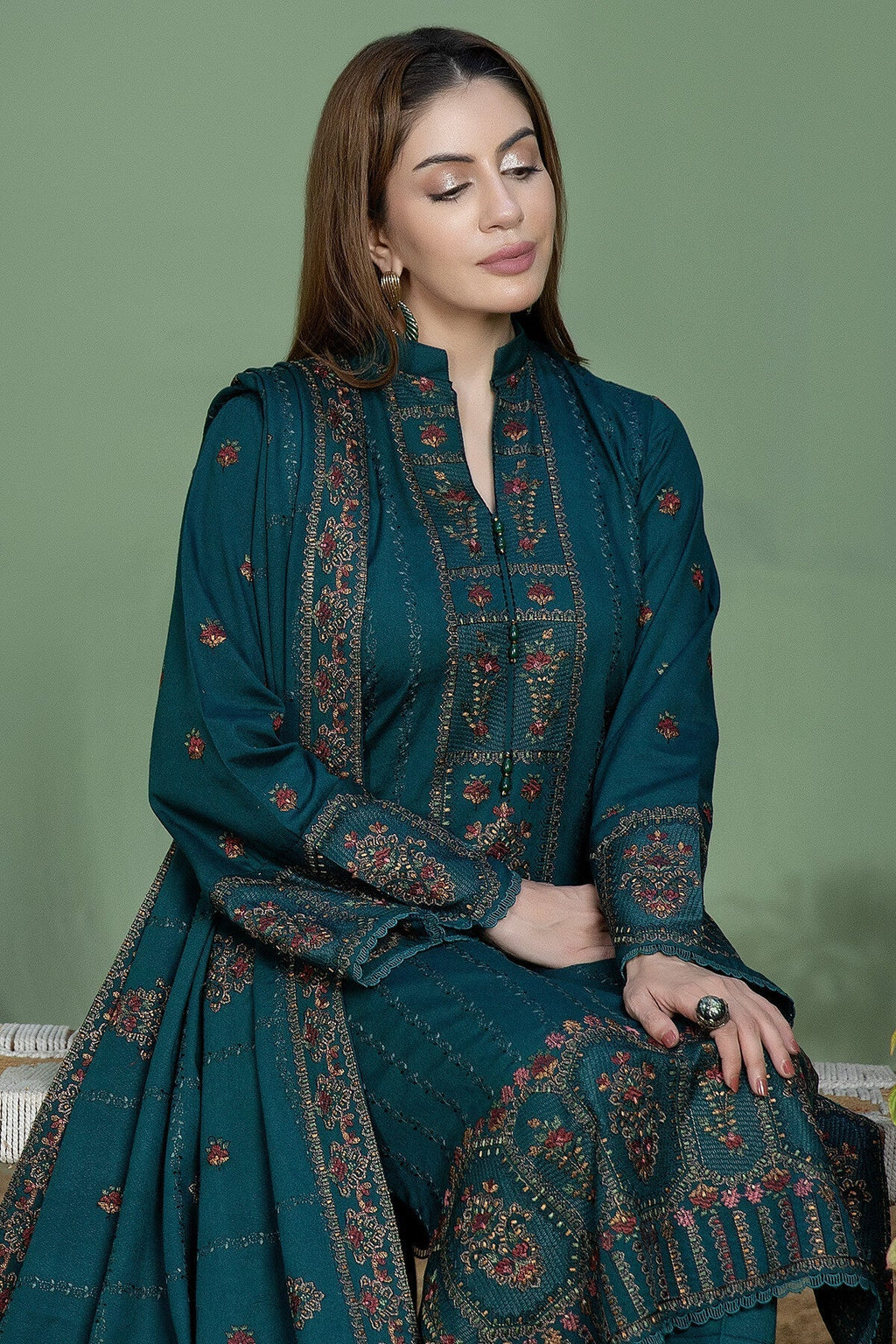 NOOR E FAJAR WINTER UNSTITCHED DHANAK 3PC WITH DHANAK EMBROIDERED SHAWL (SYT-111)
