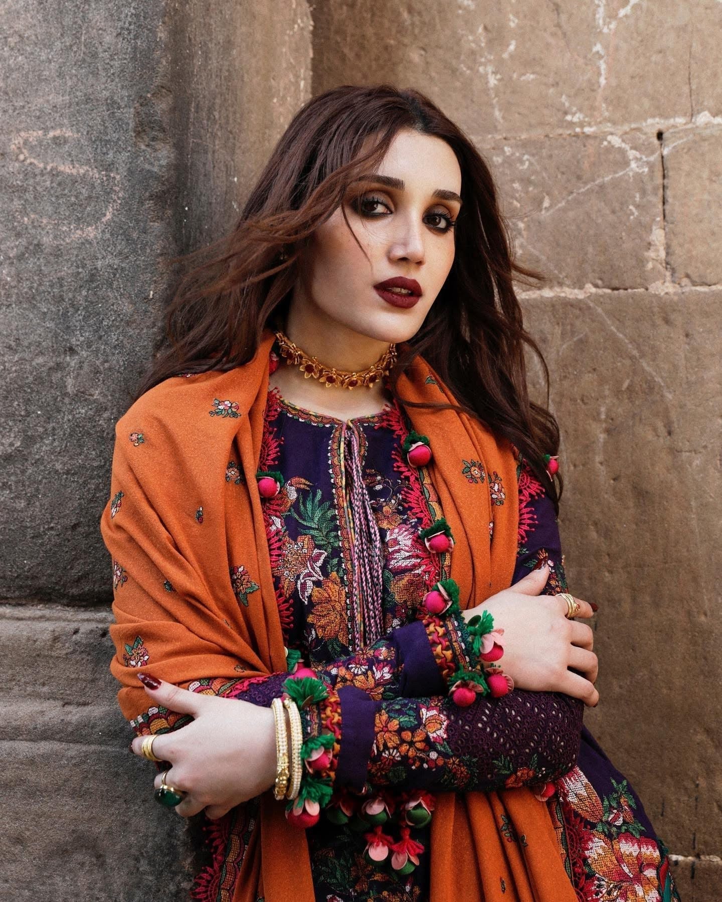 Hussain Rehar Unstitched Dhanak 3PC With Embroidered Shawl