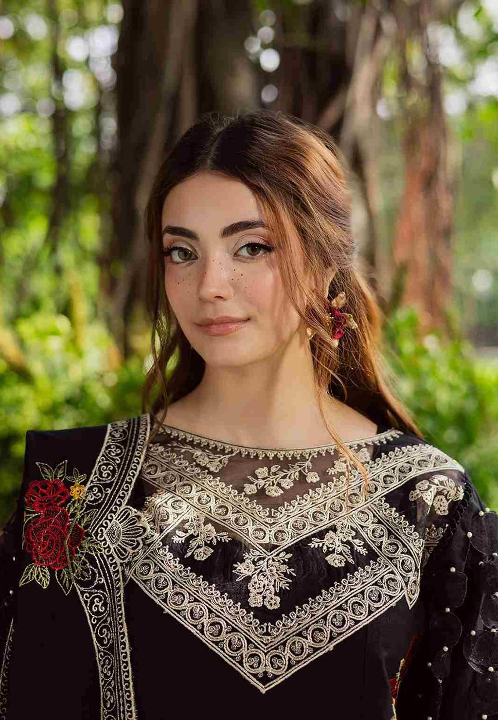 PARISHAY -3PC DHANAK EMBROIDRED SHIRT WITH DHANAK READY TO HEAVY EMB SHAWL AND TROUSER (SYT-214)