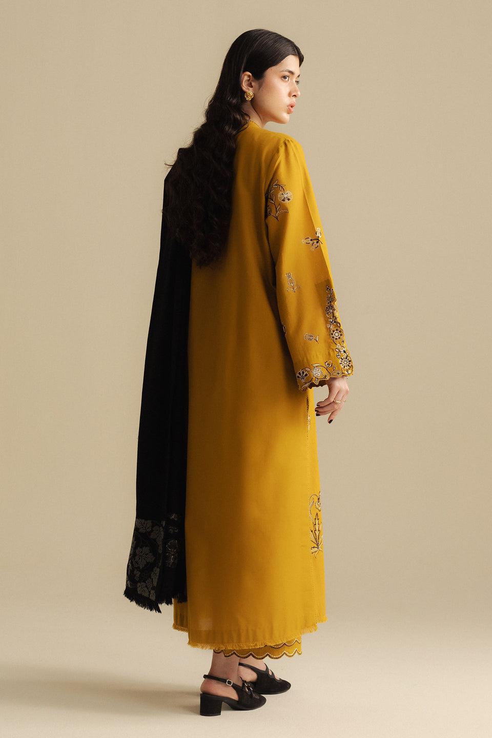 COCO BY ZARA SHAHJAHAN LUXURY UNSTITCHED WINTER DHANAK EMBROIDERED 3PC WITH WOOL PRINTED SHAWL (SYT-217)