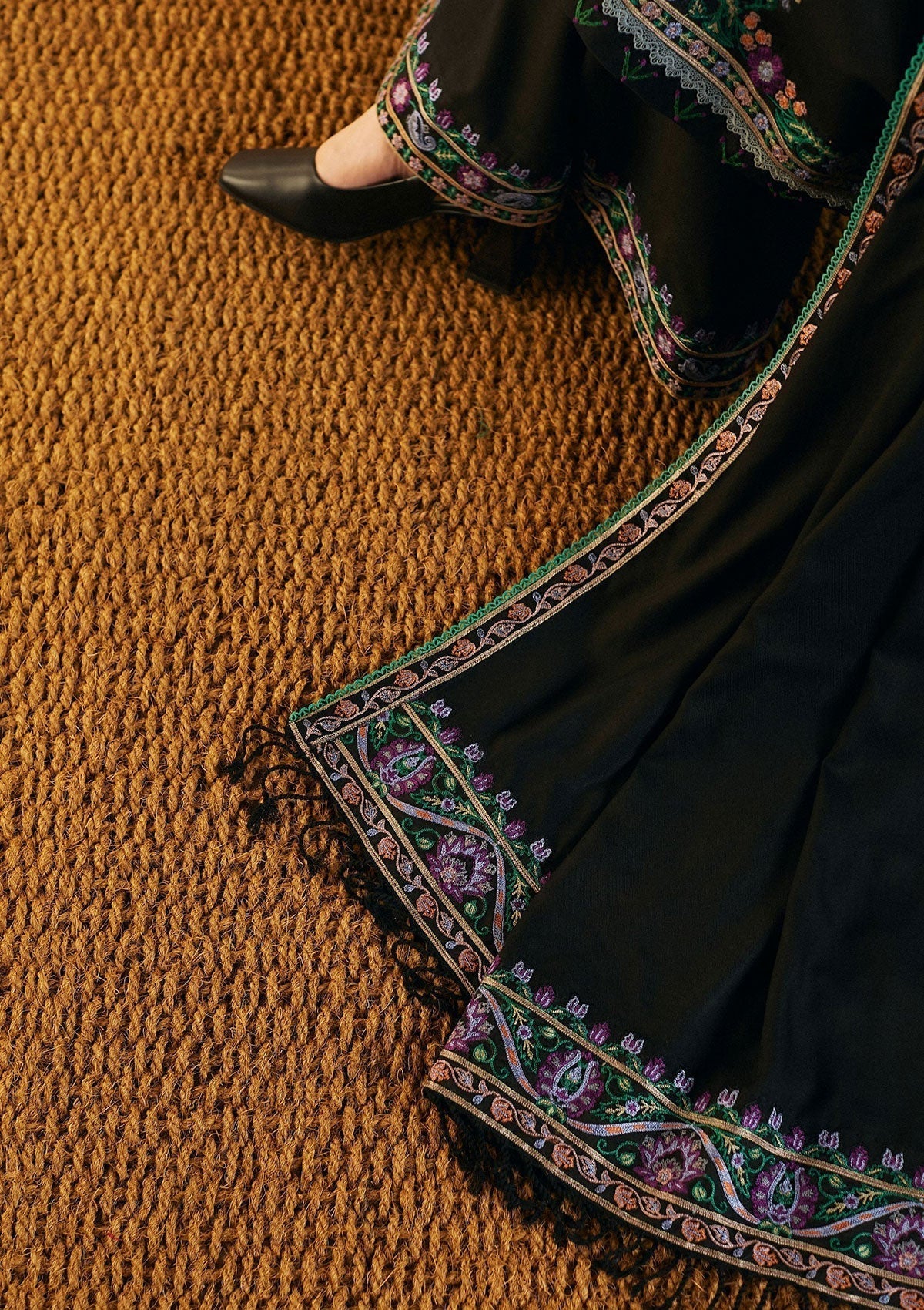 Zara Shah Jahan - 3PC Unstitched Dhanak Embroidered Shirt with Embroidered Back and Embroidered Dhanak Shawl