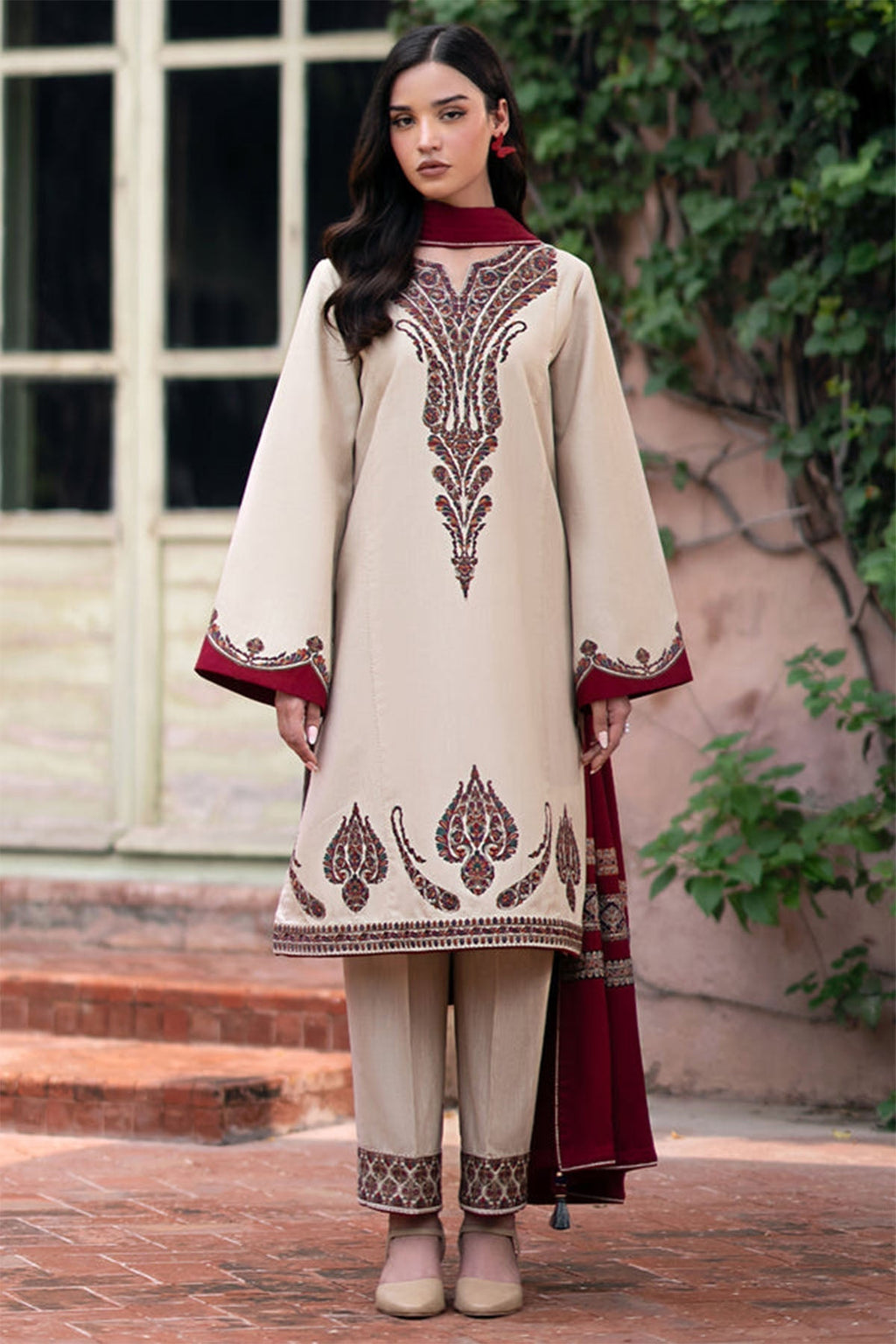 JAZMIN EMBROIDERED DHANAK 3PC WITH WHOOL SHAWAL (UNSTITCHED)