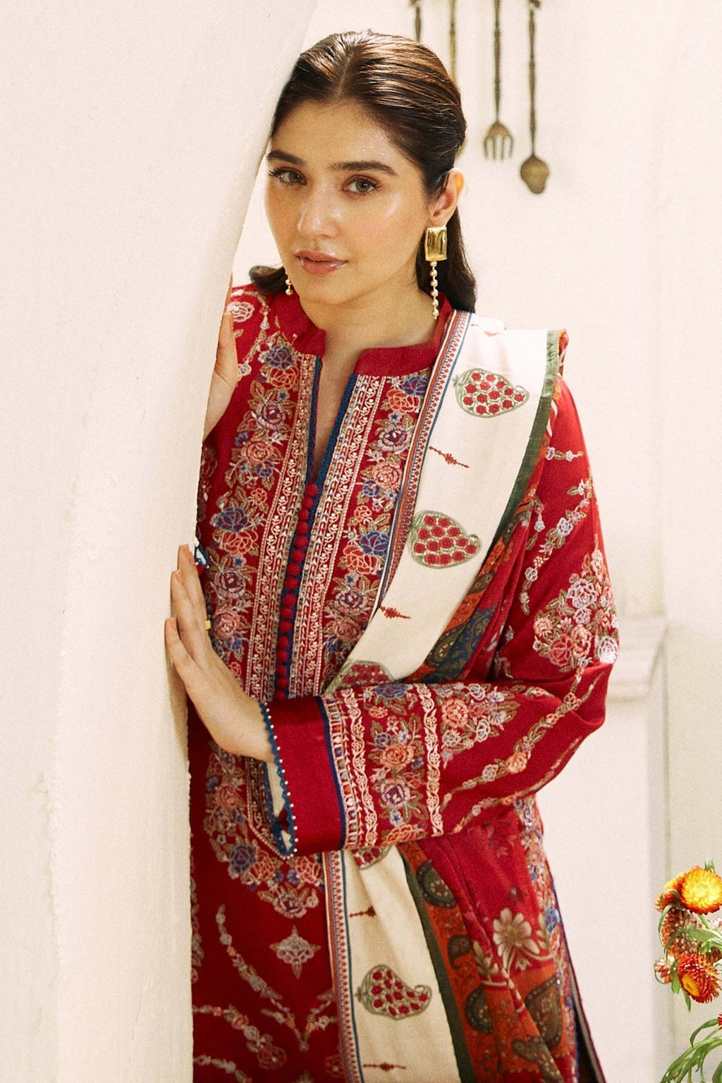ZARA SHAJAHAN - 3PC EMBROIDERED DHANAK WITH PRINTED WOOL SHAWL