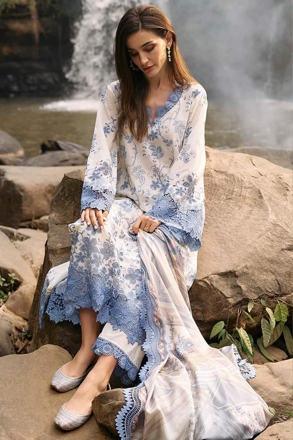 IMAGE-3PC DHANAK EMBROIDERED SHIRT WITH COURTAI PRINTED SHAWL & TROUSER (SYT-131)