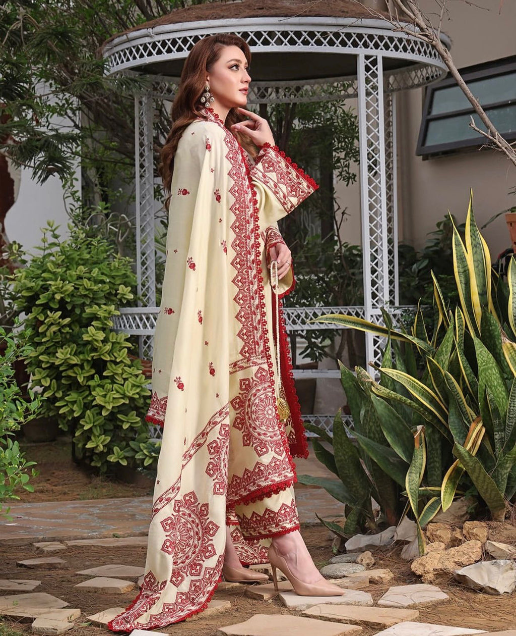 ANEELA’S UNSTITCHED WINTER DHANAK EMBROIDERED 3PC WITH DHANAK EMBROIDERED SHAWL (SYT-134)