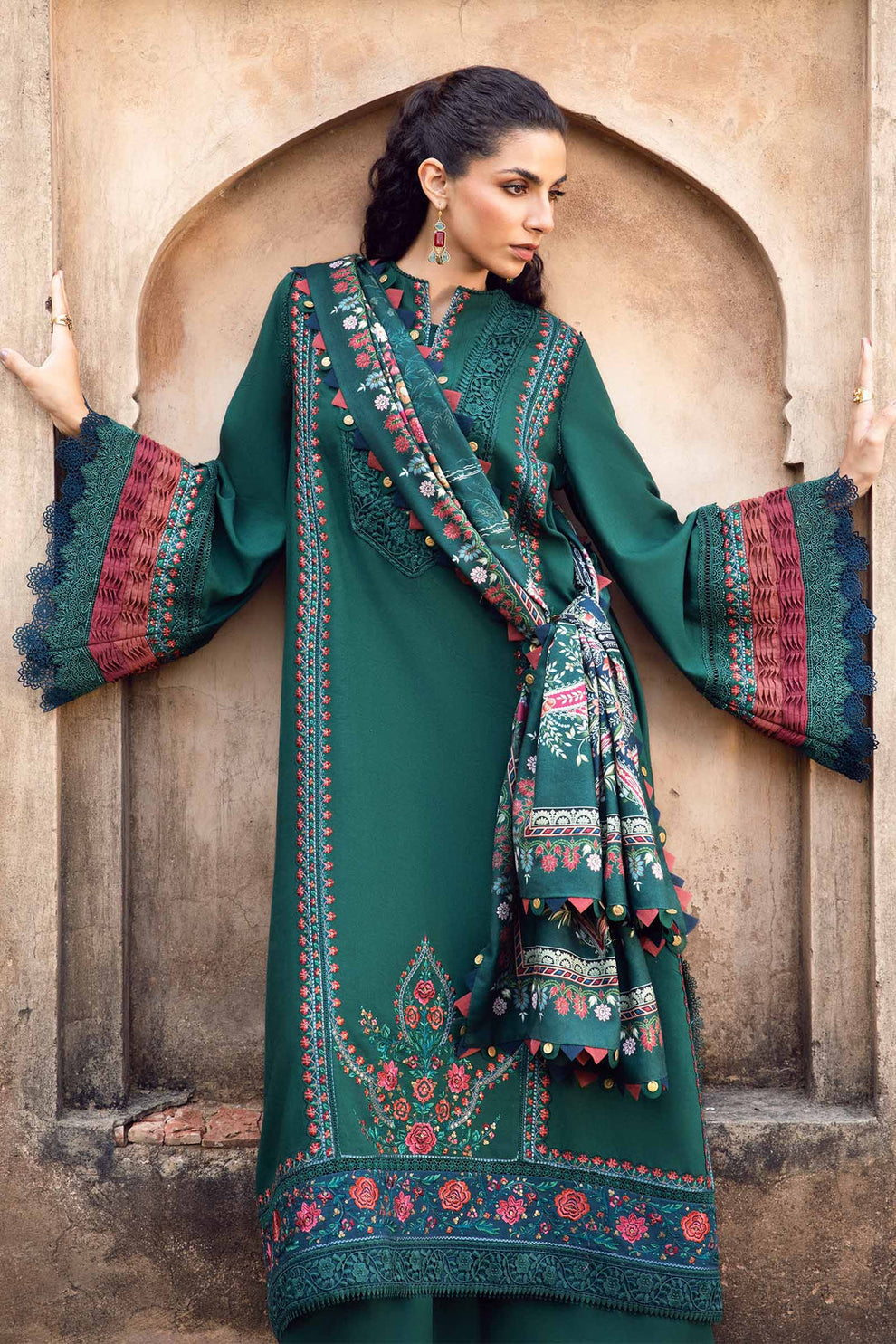 MARIA B - UNSTITCHED WINTER DHANAK EMBROIDERED 3PC WITH PRINTED PASHMINA SHAWL (SYT-146)
