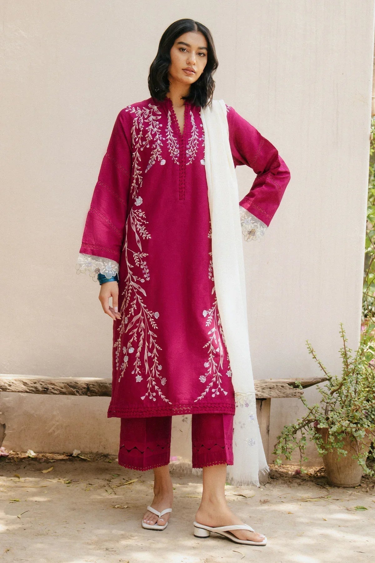 ZARA SHAHJAHAN-3PC DHANAK EMBROIDERED SHIRT WITH COTTON NET EMBROIDERED DUPATTA AND TROUSER (SYT-151)