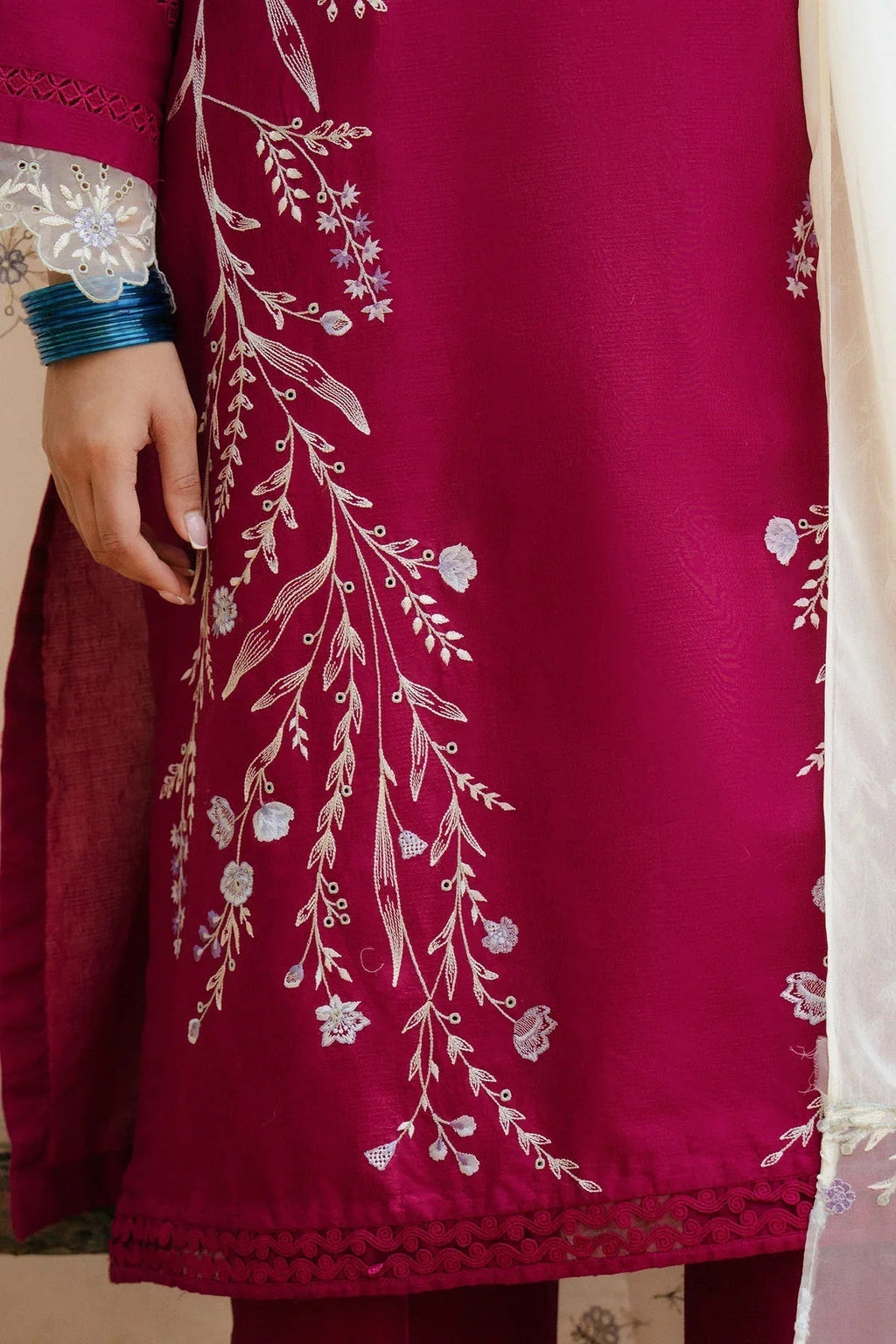 ZARA SHAHJAHAN-3PC DHANAK EMBROIDERED SHIRT WITH COTTON NET EMBROIDERED DUPATTA AND TROUSER (SYT-151)