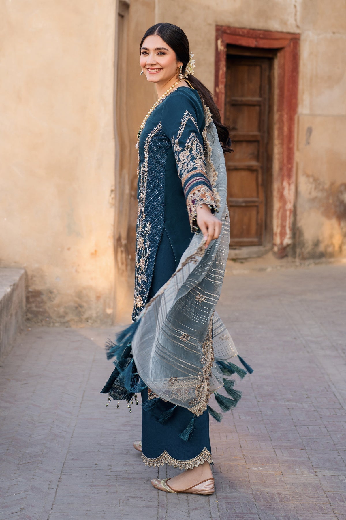 BATIK-3PC DHANAK HEAVY EMBROIDERED SHIRT WITH COTTON NET EMBROIDERED DUPATTA AND EMB TROUSER (SYT-162)