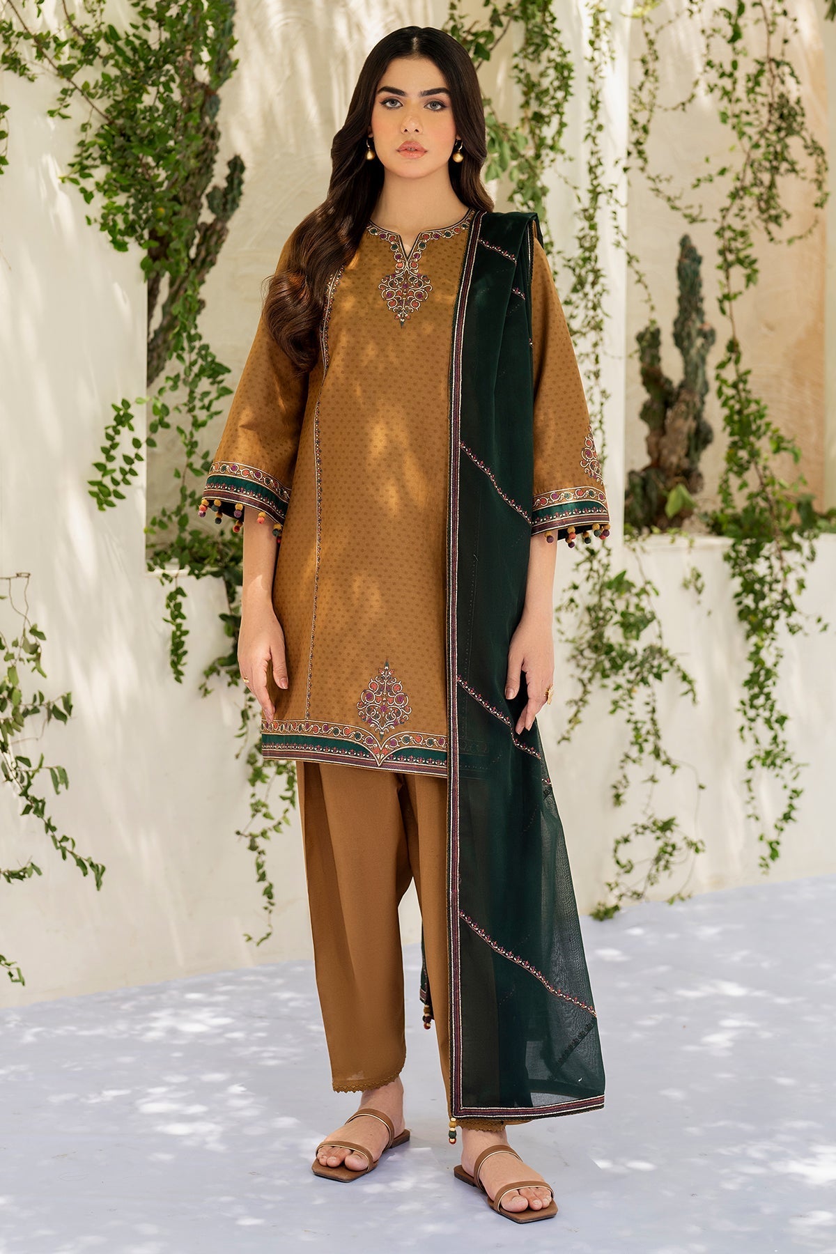 JAZMIN - UNSTITCHED 3PC EMBROIDERED DHANAK SUIT WITH PRINTED COTRAI WOOL SHAWAL (SYT-168)