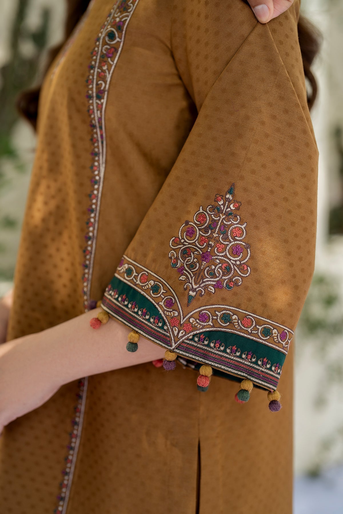 JAZMIN - UNSTITCHED 3PC EMBROIDERED DHANAK SUIT WITH PRINTED COTRAI WOOL SHAWAL (SYT-168)