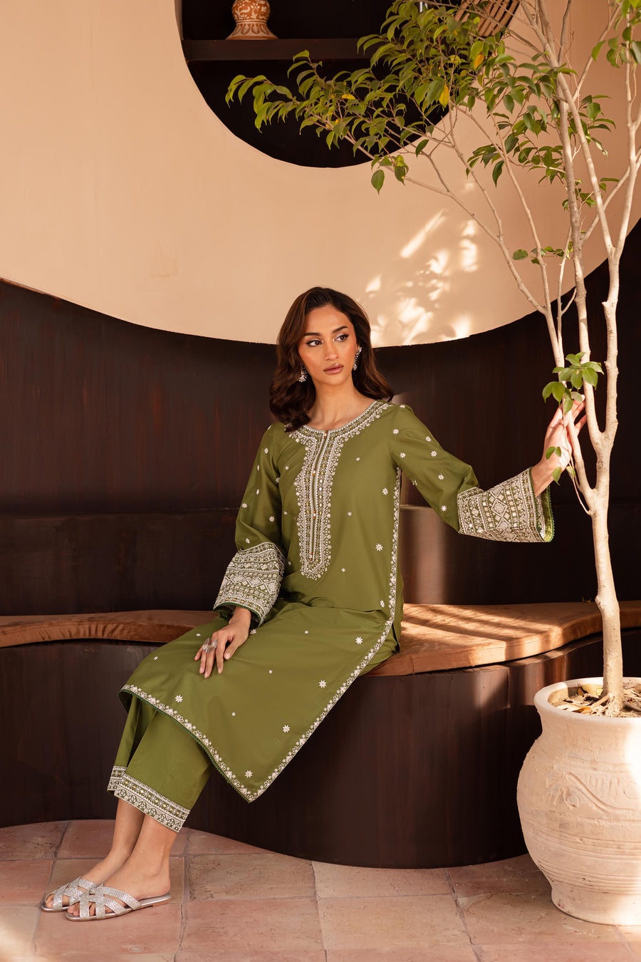 BATIK - Unstitched Luxury Dhanak Embroidered 2PC Suit (SYT-173)