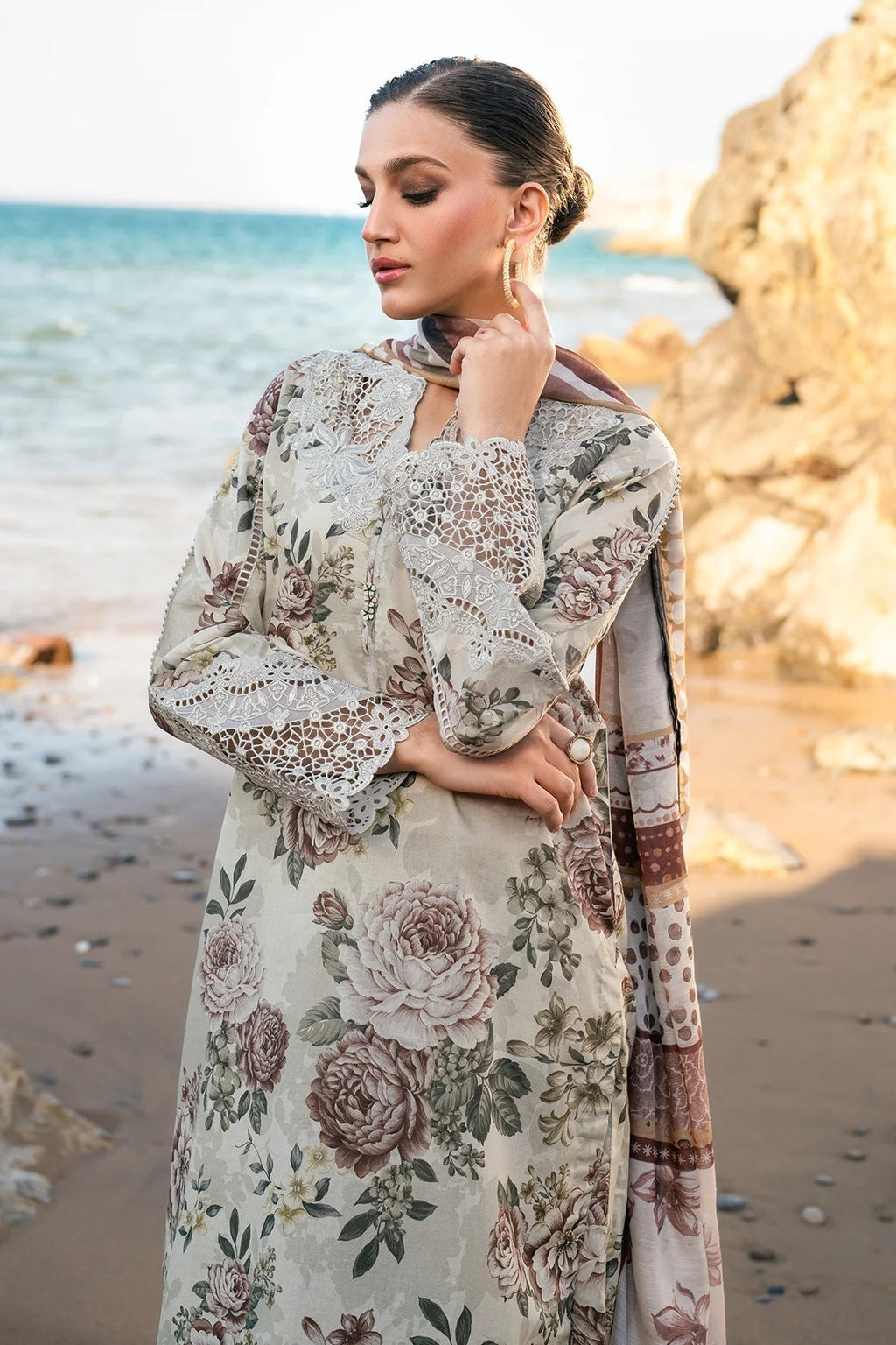 BAROUQE-3PC KARANDI PRINTED SHIRT WITH KARANDI PRINTED DUPATTA AND TROUSER