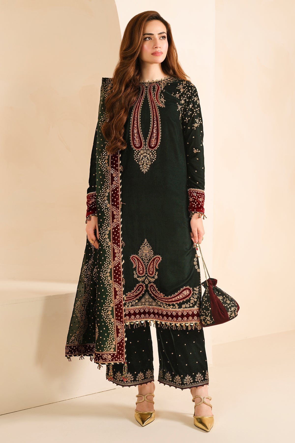 Jazmin 3PC Embroidered Velvet Suit with Embroidered Organza Dupatta (SYT-198)